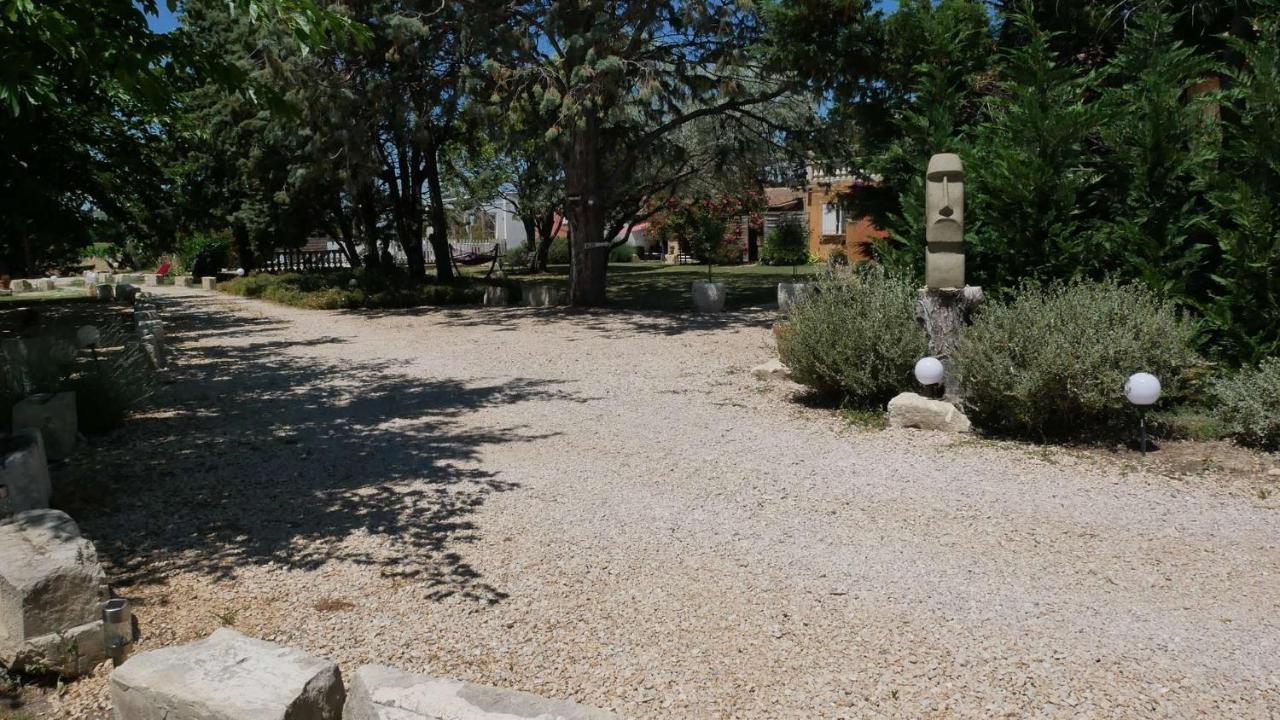 Mas Maurane - L'Olivier Avec Spa Prive Aux Portes D'Arles Tarascon Εξωτερικό φωτογραφία